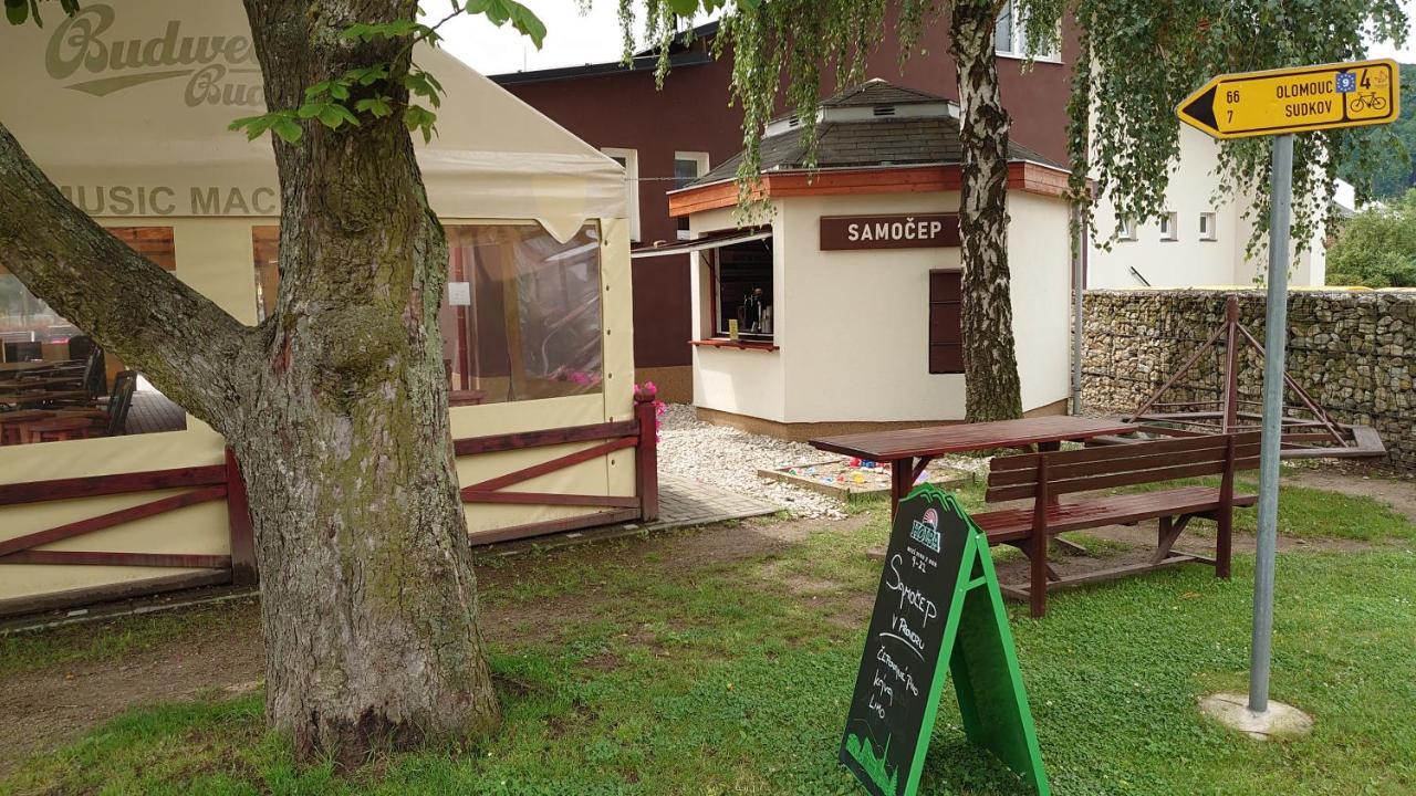 Na Rybnicku Bohutin Hotel Luaran gambar