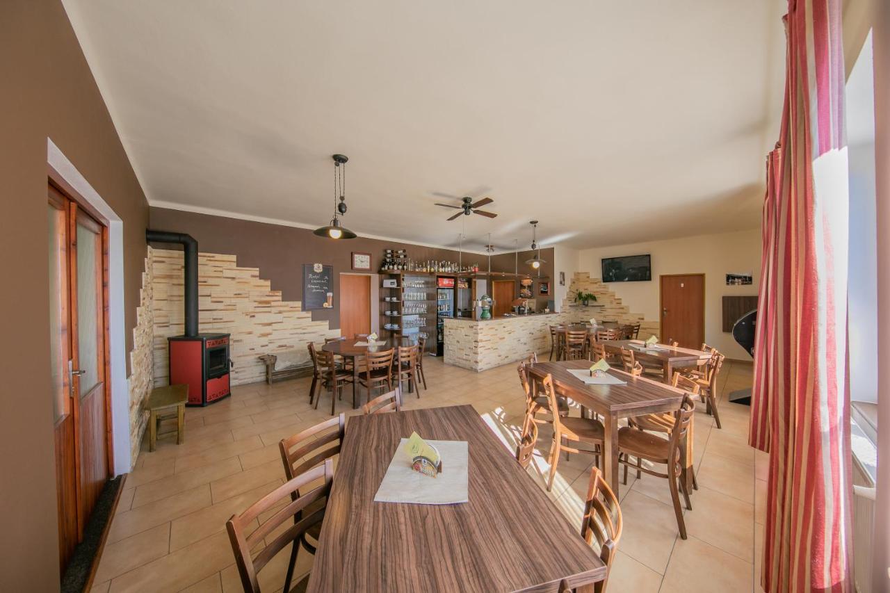 Na Rybnicku Bohutin Hotel Luaran gambar